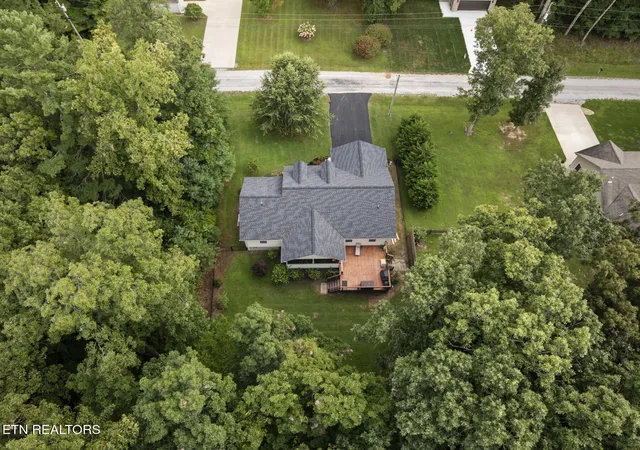 Photo 3 of Sale Pending at 615 Apoka Ln, Crossville, TN 38572 | MLS# 1352973 | Listing updated on 2026-09-18