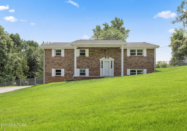 Photo 1 of Sale Pending at 6916 Wood Rd, Corryton, TN 37721 | MLS# 1353589 | Listing updated on 2026-09-01