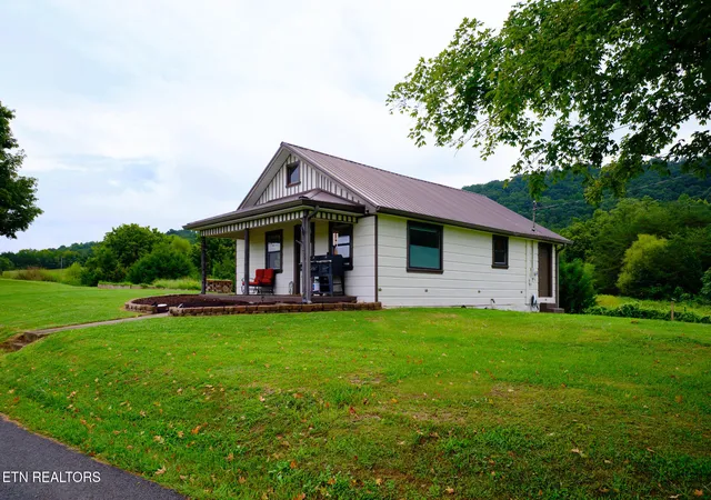 Photo 3 of Sale Pending at 275 Lawson Rd, Bulls Gap, TN 37711 | MLS# 1352965 | Listing updated on 2026-09-14
