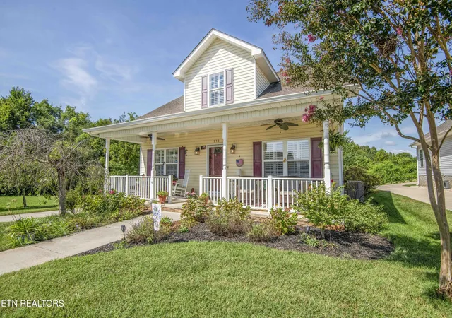 Photo 3 of Sale Pending at 952 Stratford Ave, Sweetwater, TN 37874 | MLS# 1352964 | Listing updated on 2026-09-14