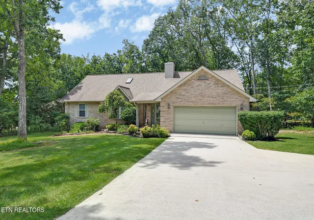 Photo 2 of Single family home for sale at 126 Morris Ln, Crossville, TN 38558 | MLS# 1353181 | Listing updated on 2026-09-22