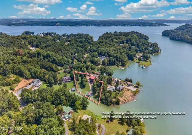 Photo 3 of Single family home for sale at 1573 Topaz Ln, Dandridge, TN 37725 | MLS# 1352962 | Listing updated on 2026-08-24