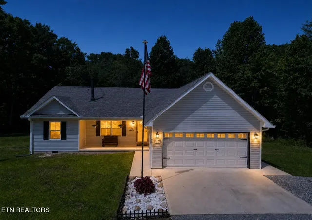 Photo 1 of Single family home for sale at 1561 Bicknell Rd, Clarkrange, TN 38553 | MLS# 1353099 | Listing updated on 2026-10-06