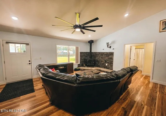 Photo 4 of Single family home for sale at 1561 Bicknell Rd, Clarkrange, TN 38553 | MLS# 1353099 | Listing updated on 2026-10-06