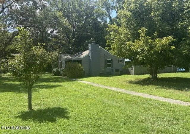 Photo 3 of Single family home for sale at 2323 Brown Rd, Knoxville, TN 37920 | MLS# 1352966 | Listing updated on 2026-10-12