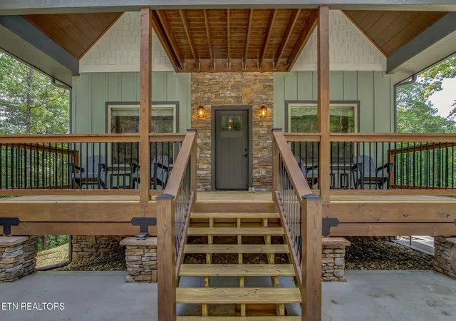 Photo 2 of Single family home for sale at 1756 Stinnett Rd, Sevierville, TN 37876 | MLS# 1353299 | Listing updated on 2026-10-27
