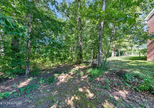 Photo 4 of Single family home for sale at 525 Kings Row, Crossville, TN 38571 | MLS# 1353061 | Listing updated on 2026-08-25