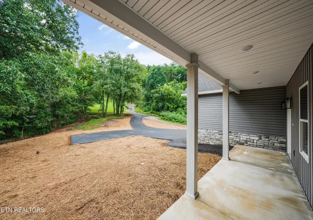 Photo 4 of Sale Pending at 1963 Lee Proffitt Wy, Sevierville, TN 37876 | MLS# 1352975 | Listing updated on 2026-10-16