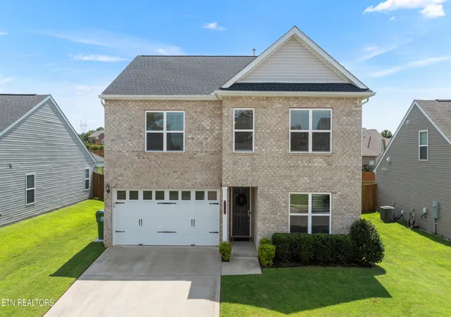 Photo 1 of Sale Pending at 1332 Paul Lankford Dr, Maryville, TN 37801 | MLS# 1353058 | Listing updated on 2026-09-20