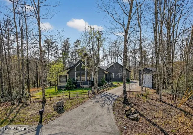 Photo 1 of Single family home for sale at 31 Reeves Pl, Monterey, TN 38574 | MLS# 1352999 | Listing updated on 2026-08-27