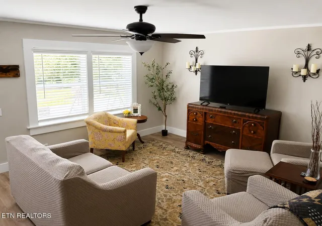 Photo 3 of Single family home for sale at 1113 Jones St, Athens, TN 37303 | MLS# 1353015 | Listing updated on 2026-08-25