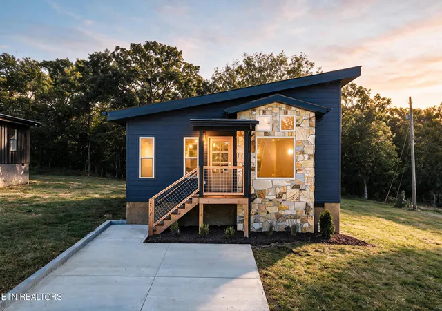 Photo 1 of Single family home for sale at 2517 Limestone Ct, Sevierville, TN 37876 | MLS# 1353158 | Listing updated on 2026-10-16