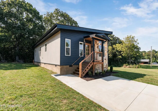 Photo 3 of Single family home for sale at 2517 Limestone Ct, Sevierville, TN 37876 | MLS# 1353158 | Listing updated on 2026-10-16