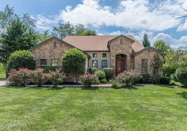 Photo 1 of Single family home for sale at 102 Galway Ct, Johnson City, TN 37615 | MLS# 1353112 | Listing updated on 2026-08-26