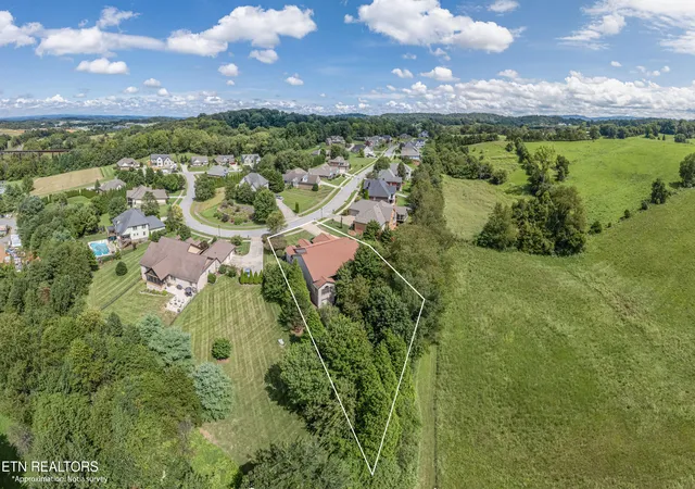Photo 53 of Single family home for sale at 102 Galway Ct, Johnson City, TN 37615 | MLS# 1353112 | Listing updated on 2026-08-26