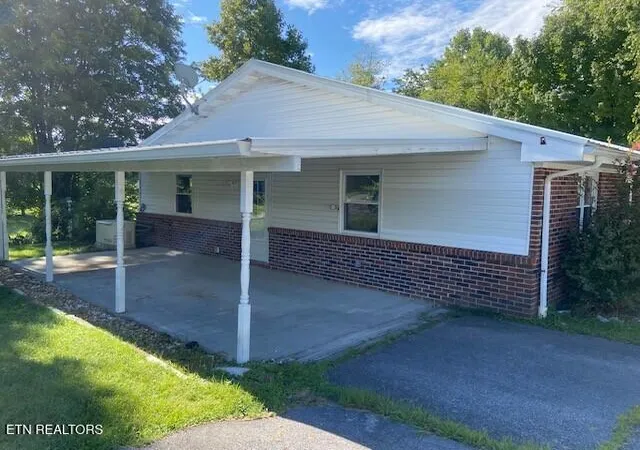 Photo 2 of Single family home for sale at 31 Heritage Loop, Crossville, TN 38571 | MLS# 1353040 | Listing updated on 2026-08-25