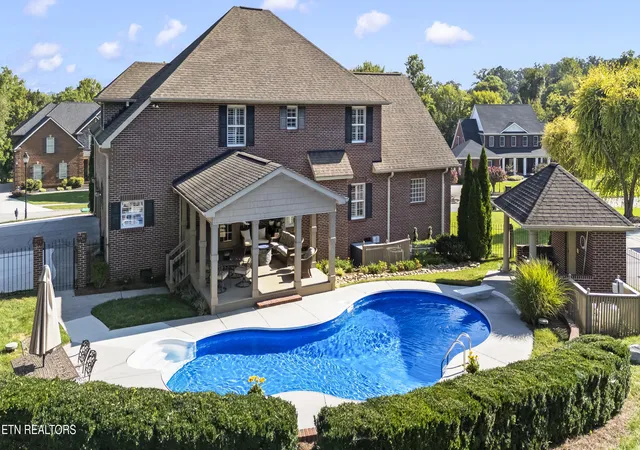 Photo 2 of Sale Pending at 2138 Council Fire Dr, Knoxville, TN 37918 | MLS# 1353523 | Listing updated on 2026-09-04
