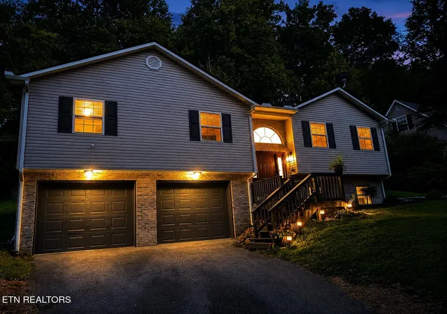 Photo 2 of Single family home for sale at 105 Cedar Cir, Jacksboro, TN 37757 | MLS# 1353036 | Listing updated on 2026-09-21
