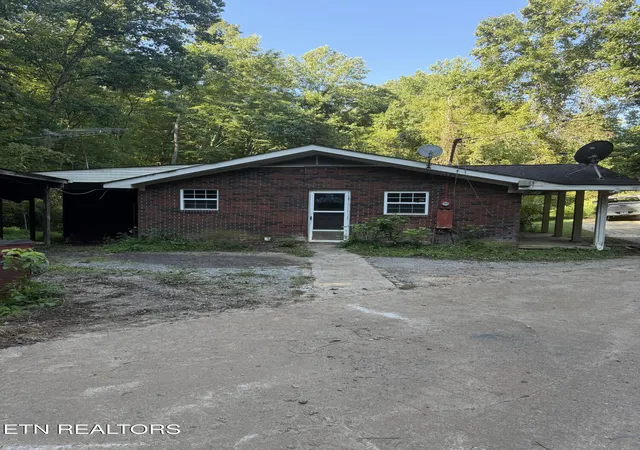 Photo 2 of Sale Pending at 260 Dark Hollow Rd, Andersonville, TN 37705 | MLS# 1353137 | Listing updated on 2026-09-23