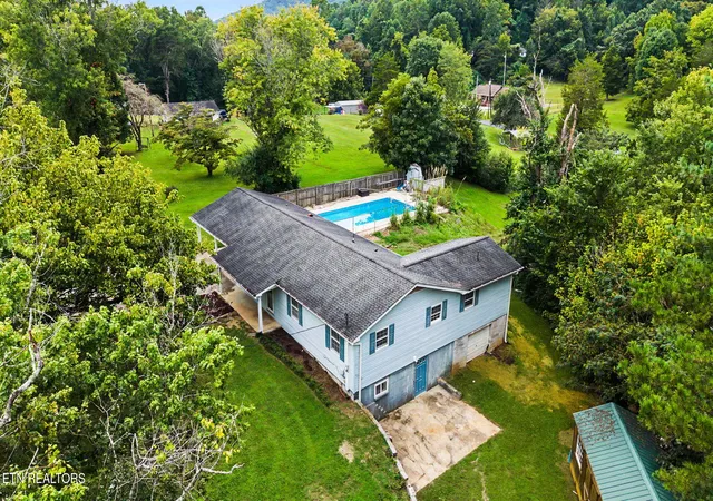 Photo 1 of Sale Pending at 165 Justice Rd, Oliver Springs, TN 37840 | MLS# 1353545 | Listing updated on 2026-09-03