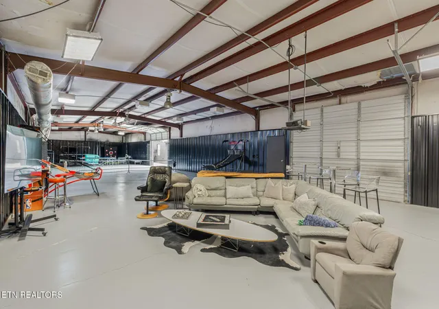 Photo 3 of Single family home for sale at 844 Collie Cove Ct, Friendsville, TN 37737 | MLS# 1353179 | Listing updated on 2026-08-26