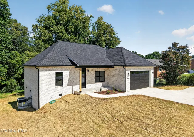 Photo 2 of Single family home for sale at 349 Shepherd Hills Rd, Cookeville, TN 38501 | MLS# 1353159 | Listing updated on 2026-09-13
