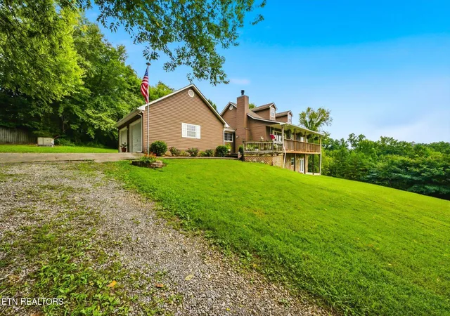 Photo 3 of Sale Pending at 600 S Carter School Rd, Strawberry Plains, TN 37871 | MLS# 1353521 | Listing updated on 2026-09-10