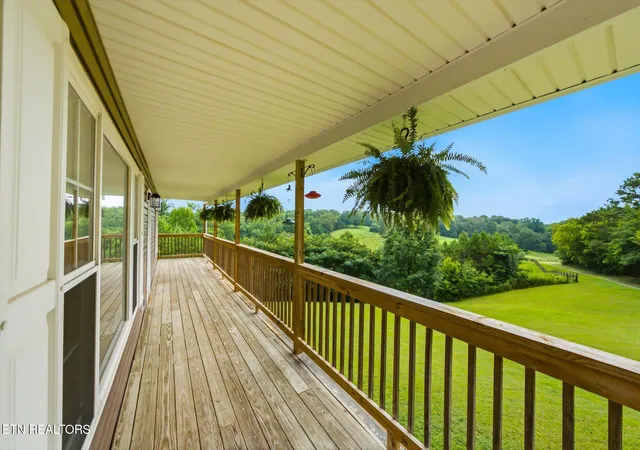 Photo 4 of Sale Pending at 600 S Carter School Rd, Strawberry Plains, TN 37871 | MLS# 1353521 | Listing updated on 2026-09-10