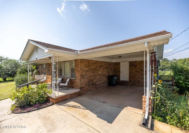 Photo 2 of Single family home for sale at 420 Thompson Weiman Rd, Sparta, TN 38583 | MLS# 1353195 | Listing updated on 2026-08-27