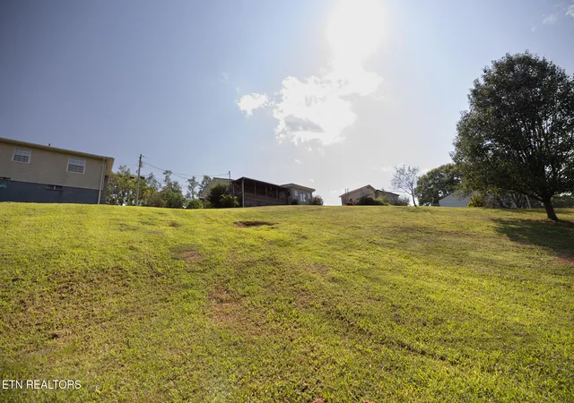 Photo 4 of Single family home for sale at 420 Thompson Weiman Rd, Sparta, TN 38583 | MLS# 1353195 | Listing updated on 2026-08-27