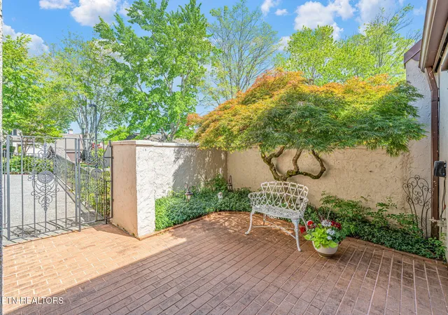 Photo 3 of Sale Pending at 1246 Orleans Dr, Knoxville, TN 37919 | MLS# 1353494 | Listing updated on 2026-09-04