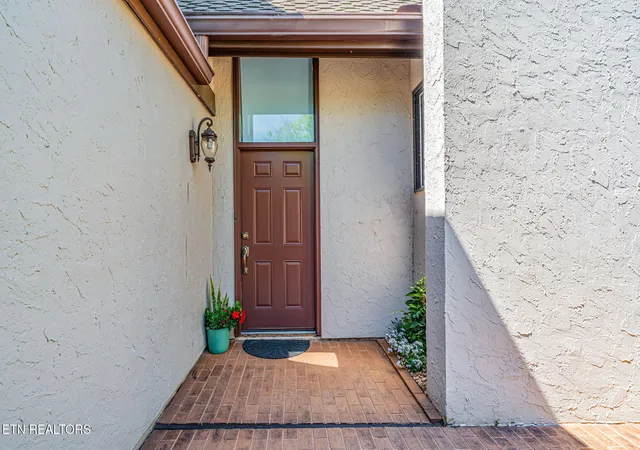 Photo 3 of Sale Pending at 1246 Orleans Dr, Knoxville, TN 37919 | MLS# 1353494 | Listing updated on 2026-09-04