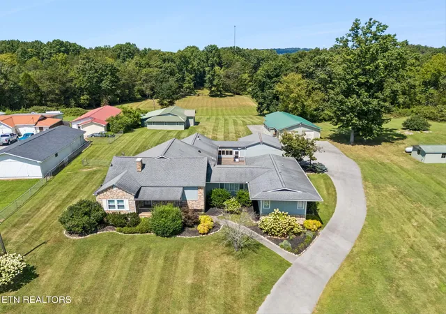 Photo 2 of Sale Pending at 8005 Corryton Luttrell Rd, Corryton, TN 37721 | MLS# 1353066 | Listing updated on 2026-09-14