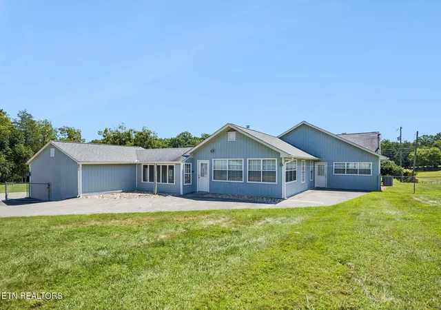 Photo 3 of Sale Pending at 8005 Corryton Luttrell Rd, Corryton, TN 37721 | MLS# 1353066 | Listing updated on 2026-09-14