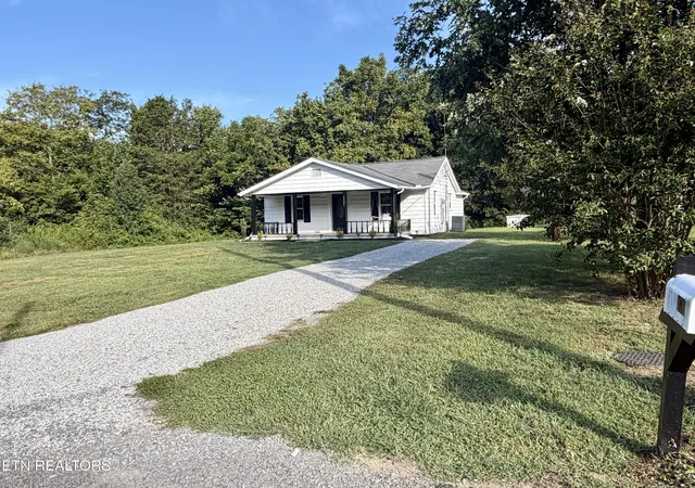 Photo 2 of Single family home for sale at 4701 Daystar Ln, Knoxville, TN 37918 | MLS# 1353188 | Listing updated on 2026-09-03
