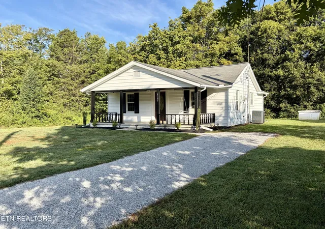 Photo 3 of Single family home for sale at 4701 Daystar Ln, Knoxville, TN 37918 | MLS# 1353188 | Listing updated on 2026-09-03