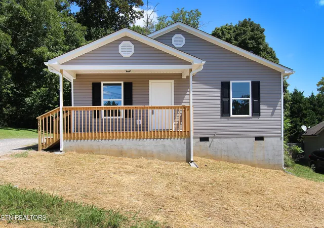 Photo 1 of Sale Pending at 6710 Kern Rd, Knoxville, TN 37918 | MLS# 1353148 | Listing updated on 2026-09-18