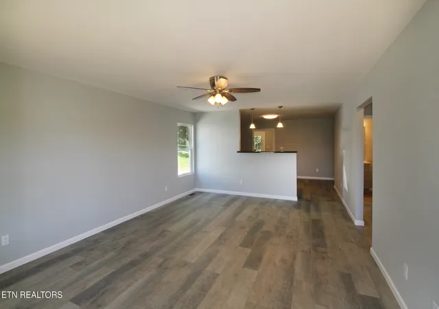 Photo 2 of Sale Pending at 6710 Kern Rd, Knoxville, TN 37918 | MLS# 1353148 | Listing updated on 2026-09-18