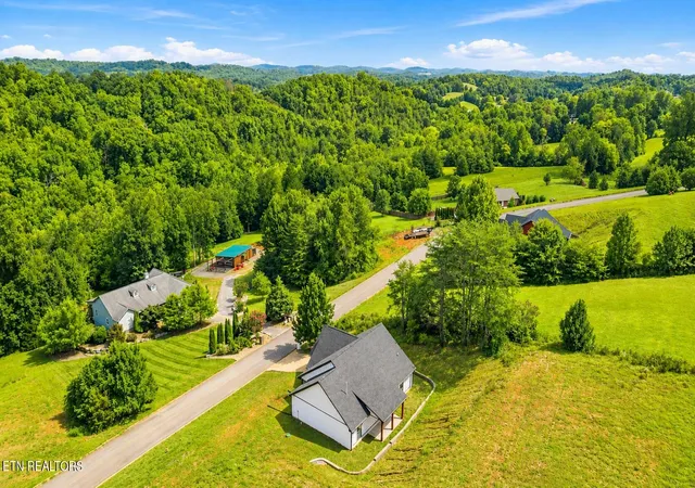 Photo 2 of Single family home for sale at 3641 Atala Tr, Kodak, TN 37764 | MLS# 1353086 | Listing updated on 2026-09-19