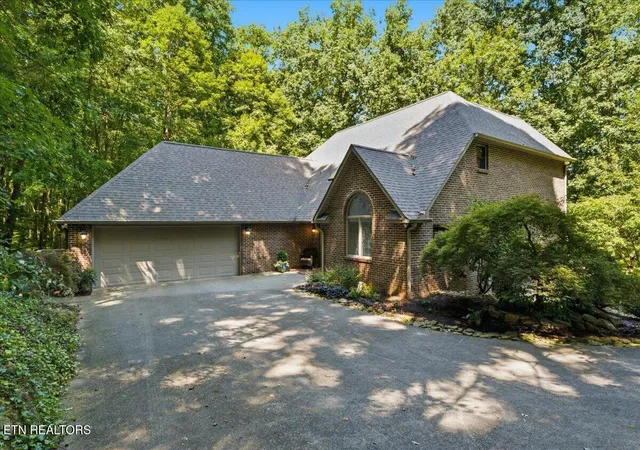 Photo 1 of Single family home for sale at 4511 Clinch View Ln, Knoxville, TN 37931 | MLS# 1353269 | Listing updated on 2026-09-14