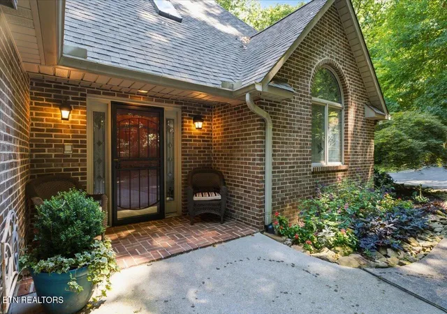 Photo 2 of Single family home for sale at 4511 Clinch View Ln, Knoxville, TN 37931 | MLS# 1353269 | Listing updated on 2026-09-14