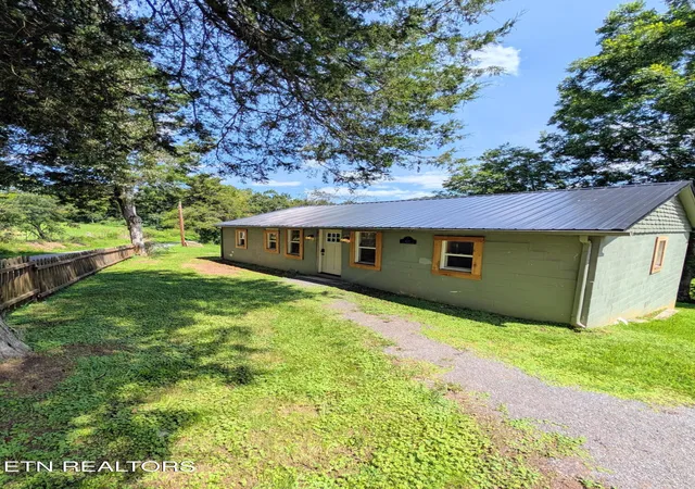 Photo 1 of Sale Pending at 428 Green Welch Rd, Washburn, TN 37888 | MLS# 1353084 | Listing updated on 2026-09-02