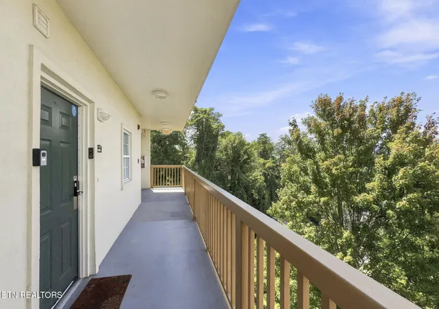 Condo for sale in building located at 818 Golf Vw Blvd, Pigeon Forge, TN 37863 - Unit #UNIT 1401