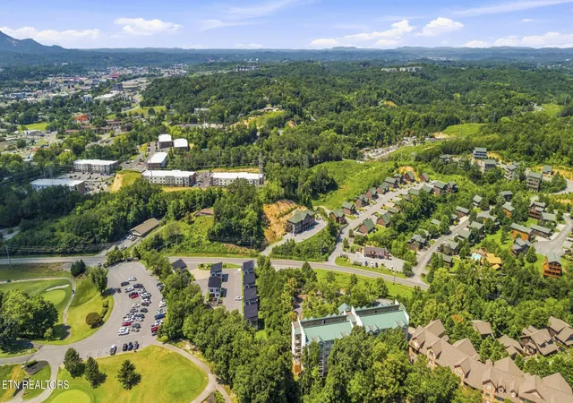 Condo for sale in building located at 818 Golf Vw Blvd, Pigeon Forge, TN 37863 - Unit #UNIT 1401