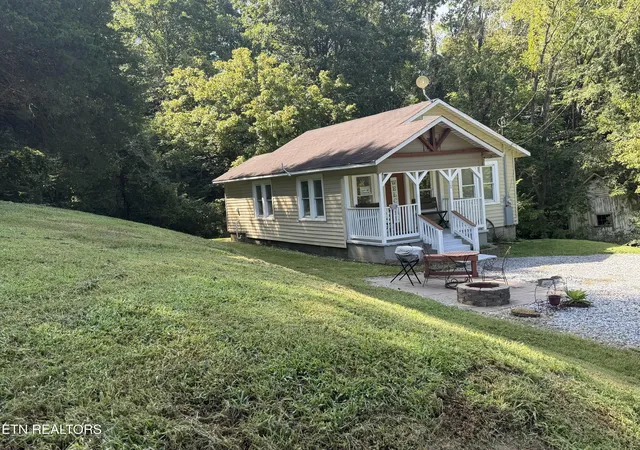Photo 4 of Single family home for sale at 1365 Allensville Rd, Sevierville, TN 37876 | MLS# 1353232 | Listing updated on 2026-08-28