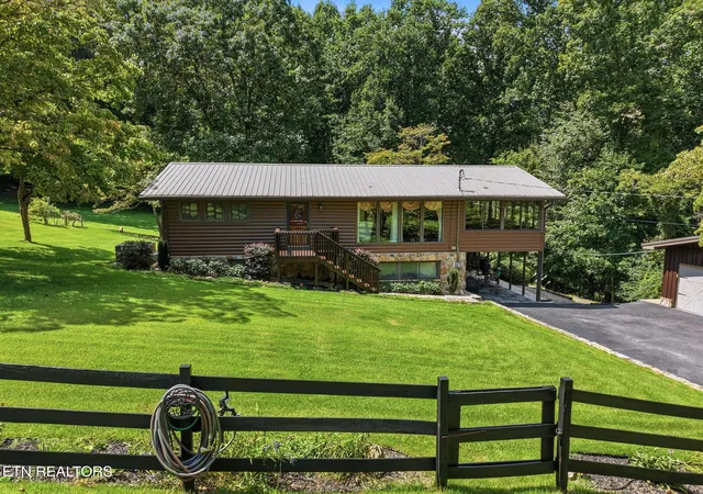 Photo 1 of Single family home for sale at 973 Ridge Circle Rd, Andersonville, TN 37705 | MLS# 1353114 | Listing updated on 2026-08-26