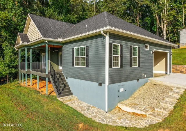 Photo 3 of Single family home for sale at 268 Shady Shores Ln, Kingston, TN 37763 | MLS# 1353221 | Listing updated on 2026-08-31