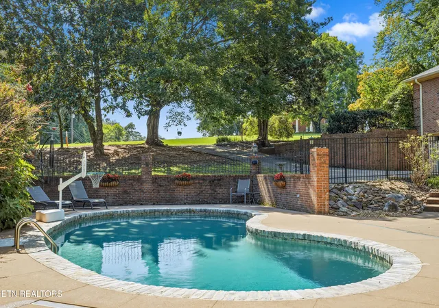 Photo 2 of Single family home for sale at 2301 Craig Cvs Rd, Knoxville, TN 37919 | MLS# 1353831 | Listing updated on 2026-09-03