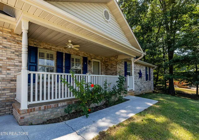 Photo 3 of Sale Pending at 4306 Nolan Dr, Maryville, TN 37801 | MLS# 1353185 | Listing updated on 2026-09-18