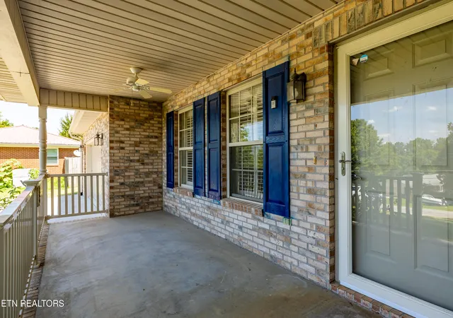 Photo 3 of Sale Pending at 4306 Nolan Dr, Maryville, TN 37801 | MLS# 1353185 | Listing updated on 2026-09-18